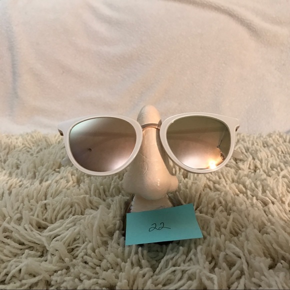 Sunglasses - Picture 6 of 8